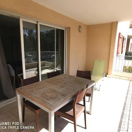 Aparthotel Les Suites De Robinson