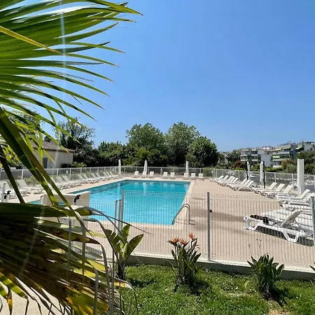 Les Suites De Robinson Aparthotel Mandelieu-la-Napoule
